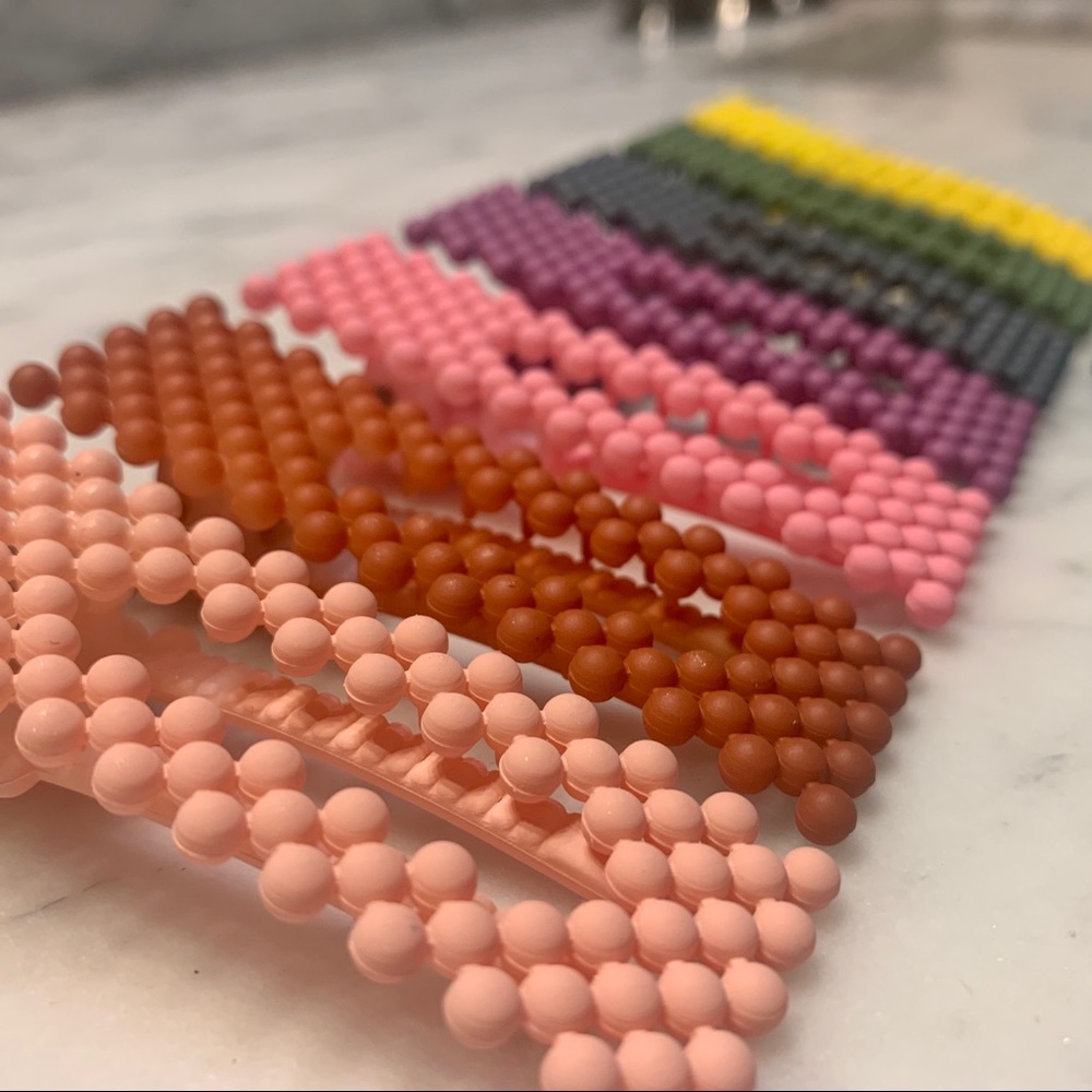 8 Hair clips